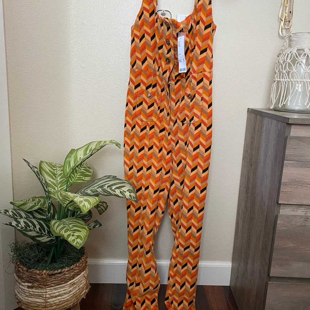 Urban Outfitters Corduroy Jumpsuit🧡🖤